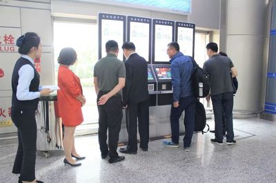 山西省旅發委副主任王琳深入一線志愿服務 助力旅游咨詢工作